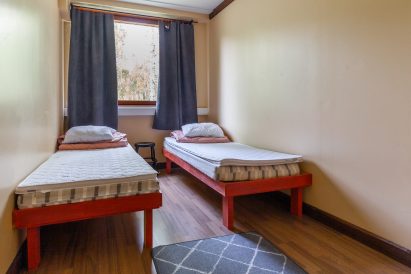 Evon Suuren Huvilan alakerran 2 hengen makuuhuone.