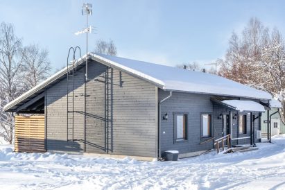 Aulangon Rantalan päärakennus.