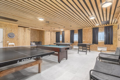 Aulangon Suuren Huvilan pelisali.