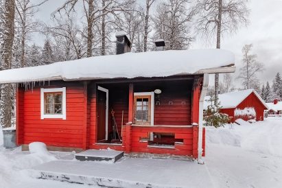 Evon Ruuhijärven iso rantasauna.