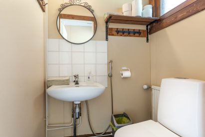 Evon Riistahuvilan wc.