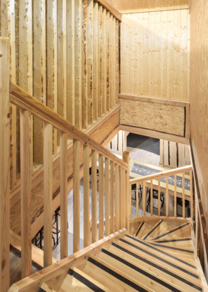 Hämeen Privaatin yläkertaan johtava portaikko.