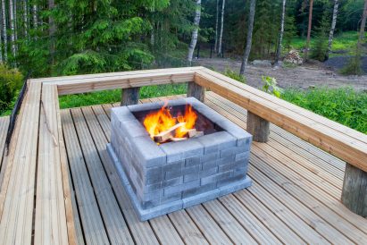 Lähdekallion Huvilan terassin tulipaikka.