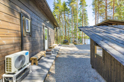 Lopen Luksuksen pääsisäänkäynti.