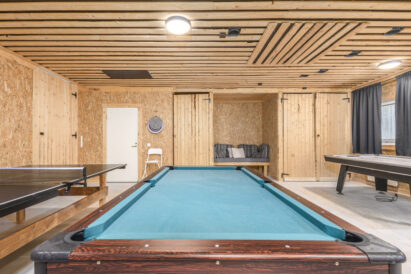 Aulangon Suuren Huvilan pelisali.